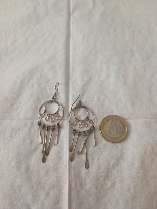 Pendientes de plata con diseño colgante