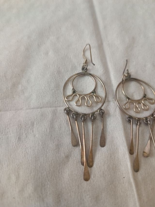 Pendientes de plata con diseño colgante