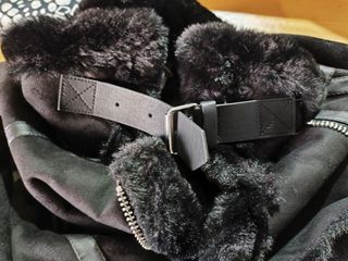 Abrigo Negro Pelo Pull&Bear Talla L