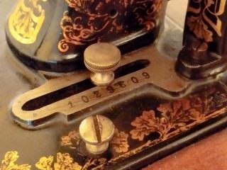 Antigua máquina de coser Frister