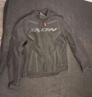 Chaqueta Ixon Striker Negra