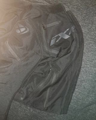 Chaqueta Ixon Striker Negra