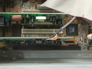 n-20, PC retro Pentium III, 800MHz con Windows 98