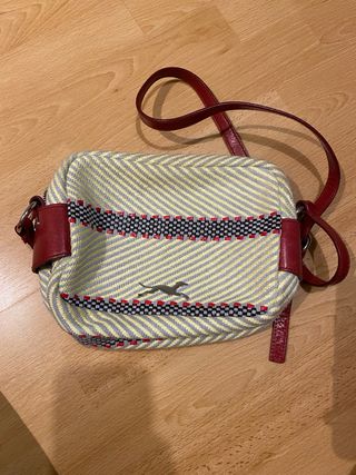 Bolso Bimba y Lola tejido verde agua y asa granate