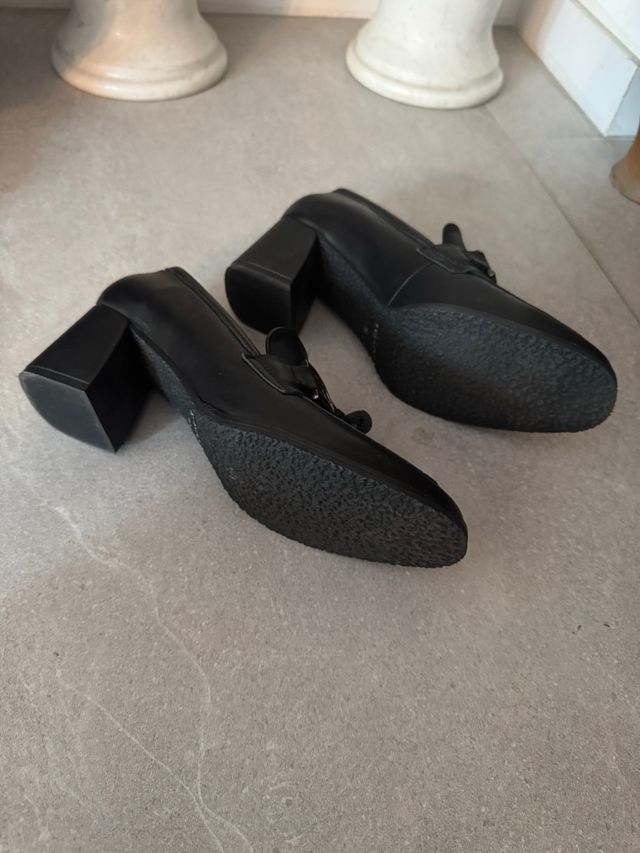 Zapatos de piel negros para mujer