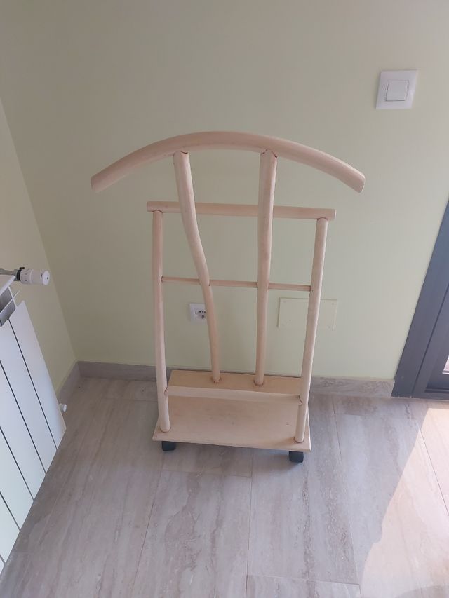 Galán de noche de madera