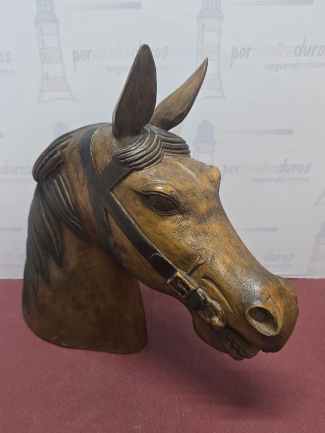 Busto Cabeza de Caballo Madera Talla
