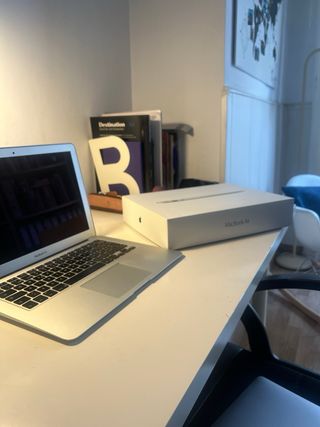 MacBook Air 13” i5, 8GB RAM, batería nueva 256GB 