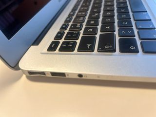 MacBook Air 13” i5, 8GB RAM, batería nueva 256GB 