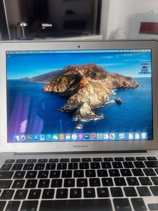 MacBook Air 13” i5, 8GB RAM, batería nueva 256GB 