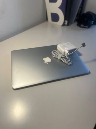 MacBook Air 13” i5, 8GB RAM, batería nueva 256GB 