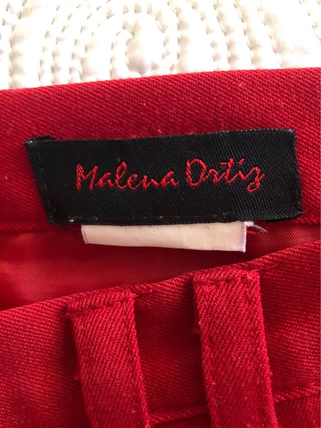 Falda roja con forro