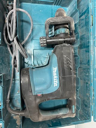 Martillo Makita HM1203C
