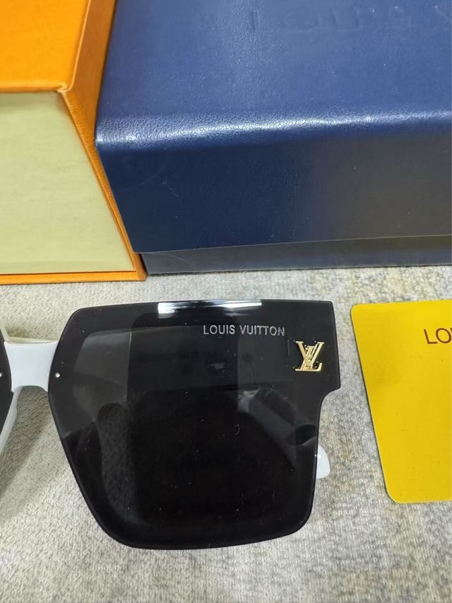 Gafas Louis Vuitton Originales Negras y blancas.