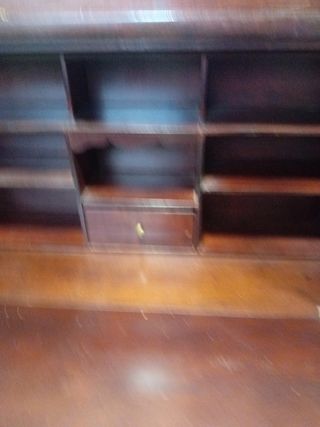 Buró de madera