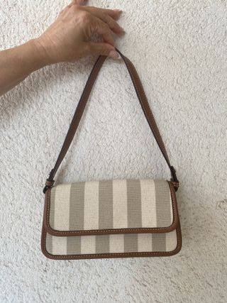 Bolso baguette Lefties beige y marrón
