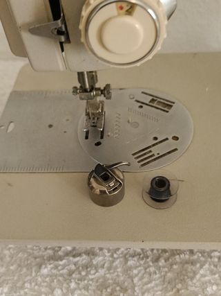 Máquina de coser NECCHI WERTHEIM