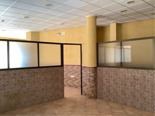 Local Comercial en Venta en Bailén.