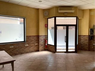 Local Comercial en Venta en Bailén.
