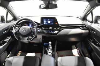 Toyota C-HR 2.0 HYBRIDE 180H BUSINESS