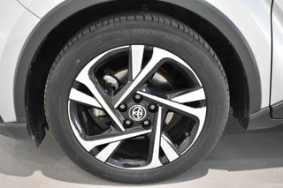 Toyota C-HR 2.0 HYBRIDE 180H BUSINESS