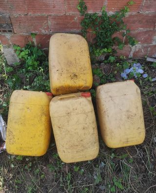 Bidones amarillos 4 unidades