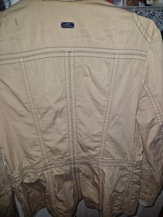 Chaqueta Burberry Beige
