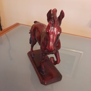 Statua Cavallo Rosso Lucido
