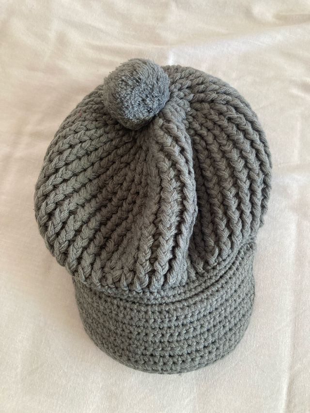 Cappello in lana con pompon