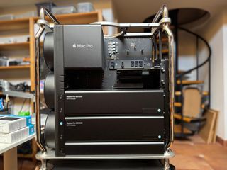 Mac Pro 24n 192GB RAM 2x W5700X 16GB