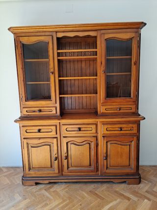 Alacena de madera maciza
