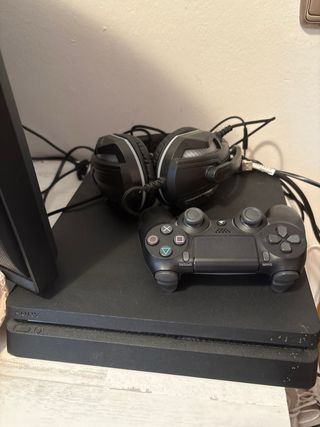 PS4 (PlayStation 4) Negra