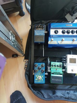 Pedales de efectos de guitarra.