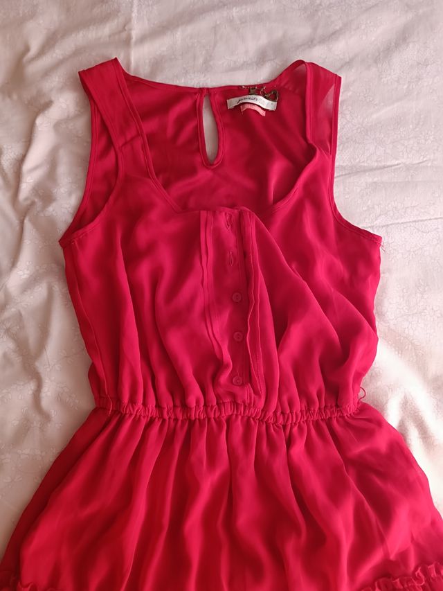 Vestido rojo fluido sin mangas
