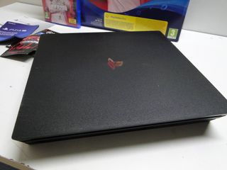 PS4 PRO CON MANDO JUEGO Y CAJA SEMINUEVA (174517)
