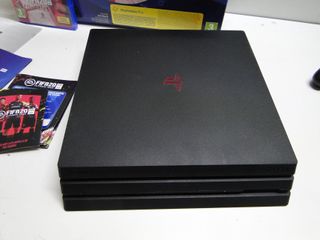 PS4 PRO CON MANDO JUEGO Y CAJA SEMINUEVA (174517)