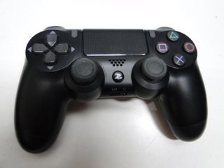 PS4 PRO CON MANDO JUEGO Y CAJA SEMINUEVA (174517)