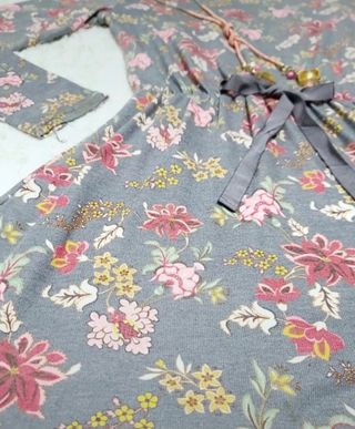 Vestido floral gris Chic Chic T-36