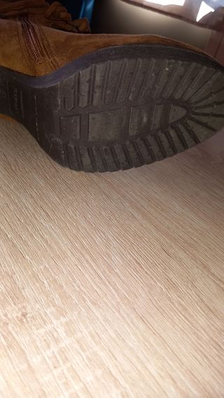 Botines Refresh con flecos marrones