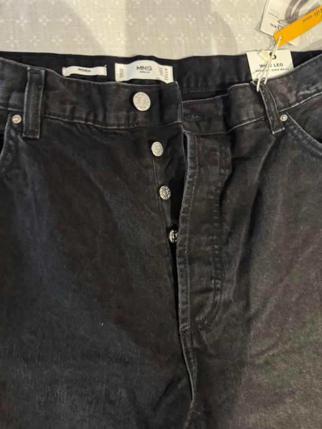 Pantalón tejano ancho negro