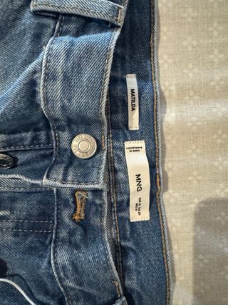 Pantalón tejano ancho