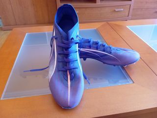Botas de fútbol Puma azules