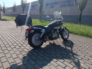 Kymco Venox 250 modelo custom.