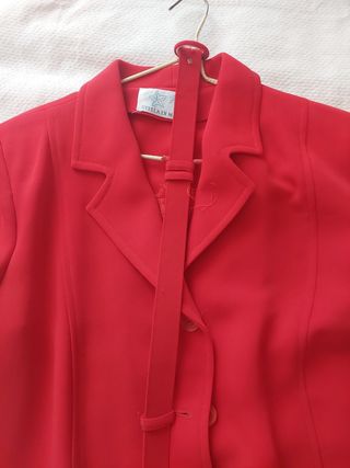 Vestido rojo con cinturón