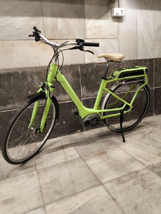 Bicicleta Eléctrica Cube Ella Ride Hybrid Bosch