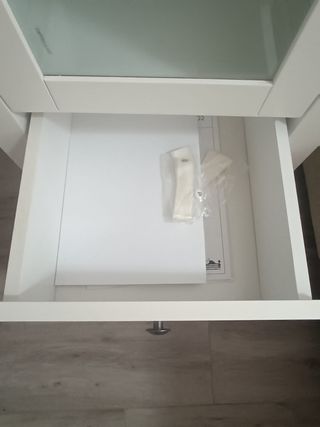 Vitrina de cristal y madera nueva