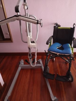 Silla de ruedas ligera con motor auxiliar eléctric