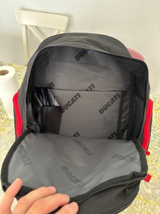 Mochila Ducati B2 Redline Negra y Roja