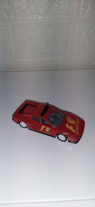 Coche de juguete rojo Ferrari testarrosa guisval S
