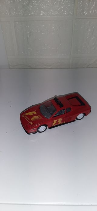Coche de juguete rojo Ferrari testarrosa guisval S